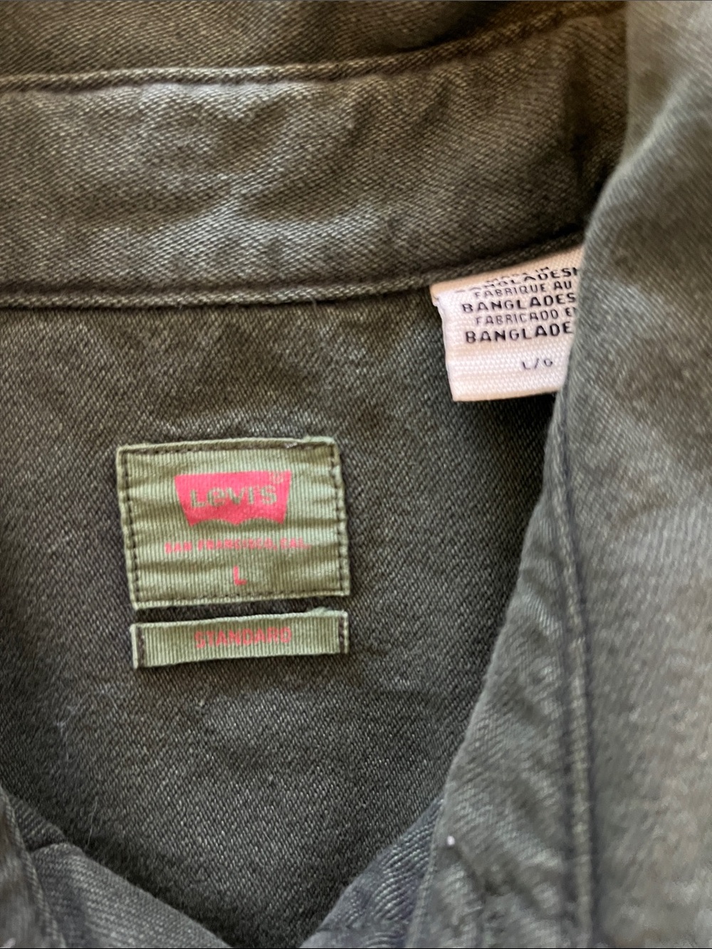 Levi’s Men's Army Green Western Snap-Front Shirt - Picture 2 of 4
